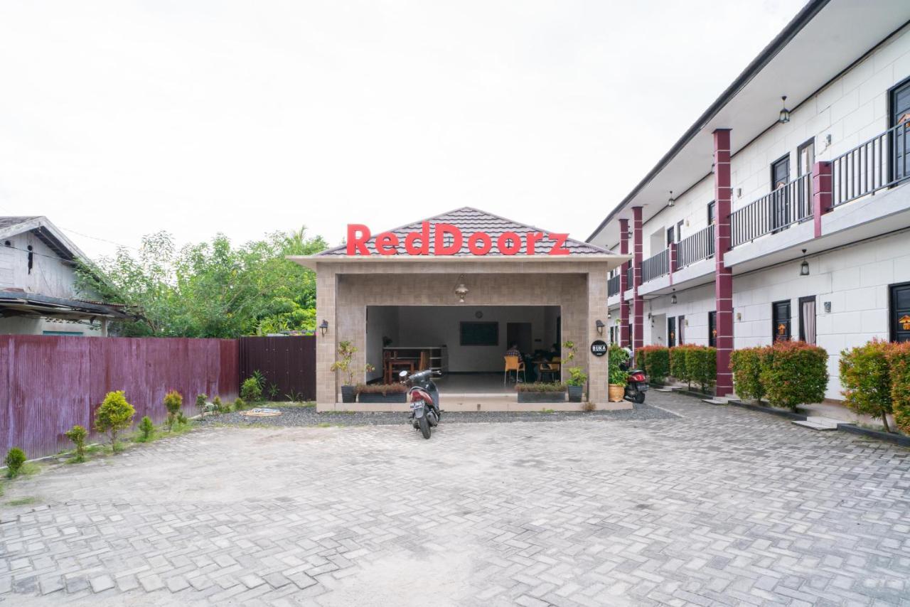 Reddoorz @ Wisma Pangrango Паланкарая Екстер'єр фото